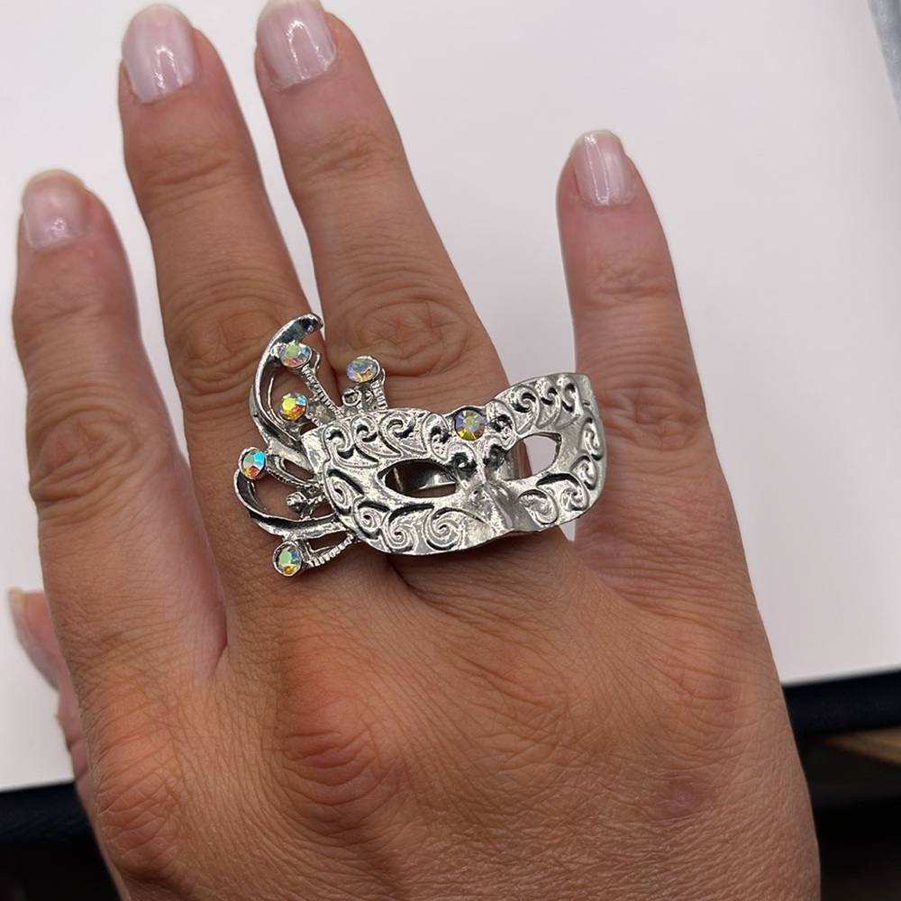 ❤️ Masquerade Rhinestone Ring - Picture 2 of 6